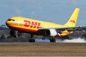 化妝品國際快遞到美國怎么郵寄省錢?